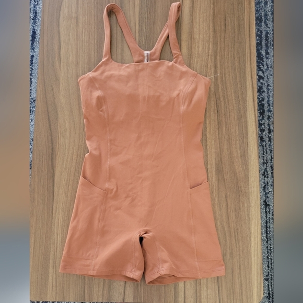 Free People Movement Rust Playset Bodysuit Raceback Pockets Size XS Activewear - Picture 2 of 8